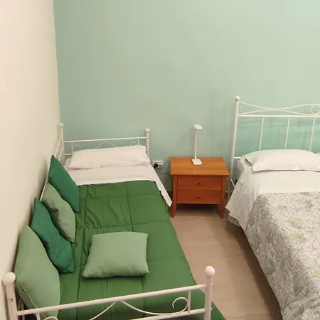 Casa Napoli Centro Carmen e Sara-3